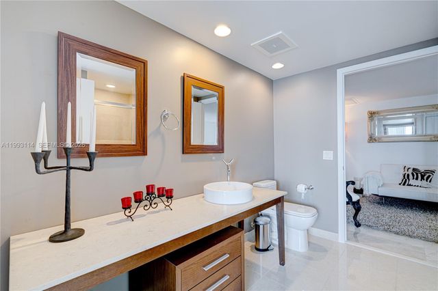 495 Brickell Ave 3505, Miami, FL 33131