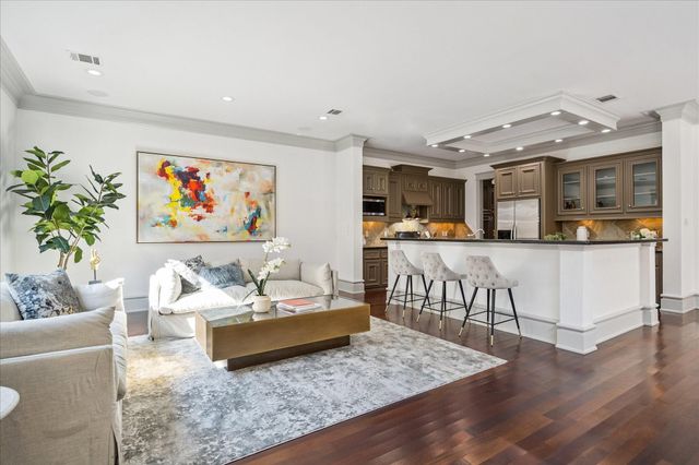 1325 Ashland Street, Houston, TX 77008