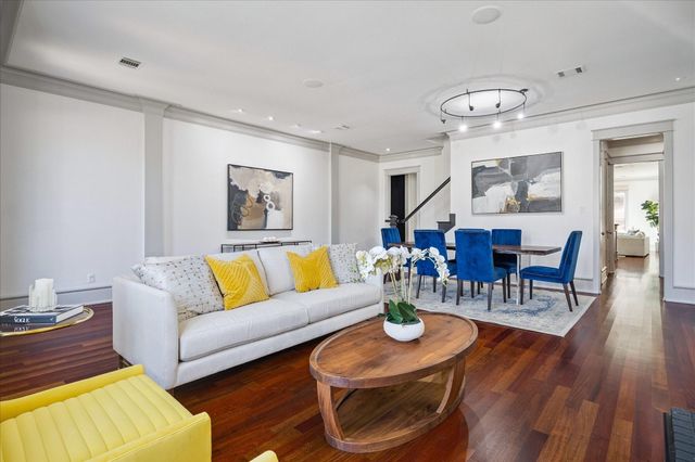 1325 Ashland Street, Houston, TX 77008