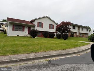 351 BEAUREGARD BLVD, Charles Town, WV 25414