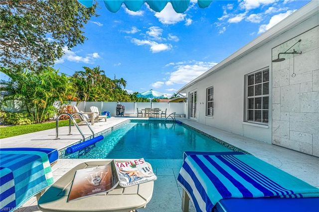 575 101st AVE N, Naples, FL 34108