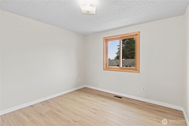5734 S 300th Place, Auburn, WA 98001