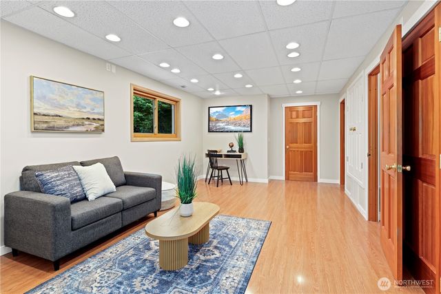 5734 S 300th Place, Auburn, WA 98001