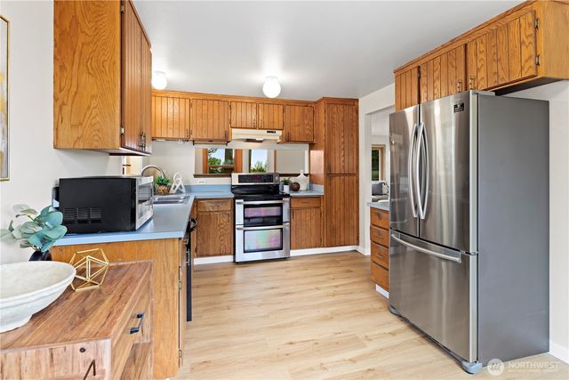 5734 S 300th Place, Auburn, WA 98001