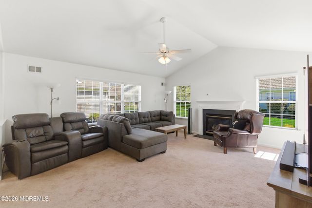 7 Ivy Hill Road, Lakewood, NJ 08701