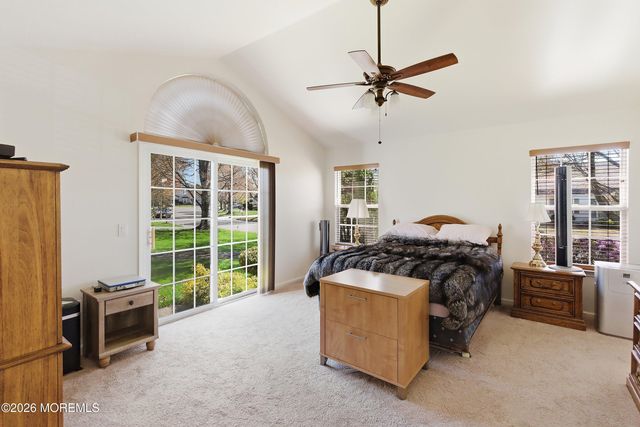 7 Ivy Hill Road, Lakewood, NJ 08701