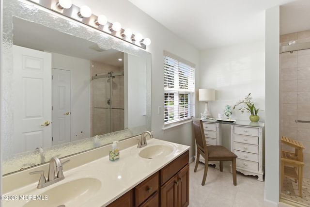 7 Ivy Hill Road, Lakewood, NJ 08701