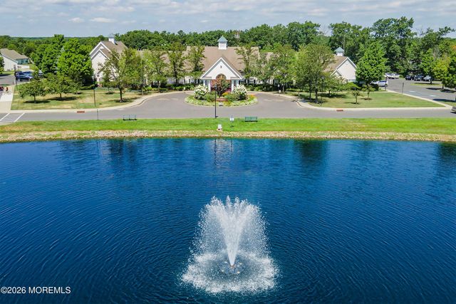 7 Ivy Hill Road, Lakewood, NJ 08701