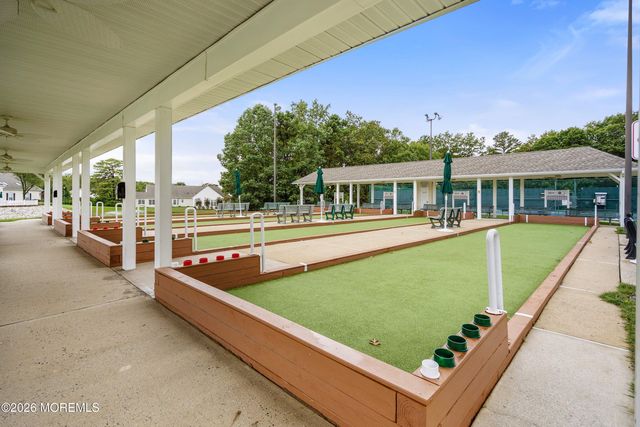 7 Ivy Hill Road, Lakewood, NJ 08701