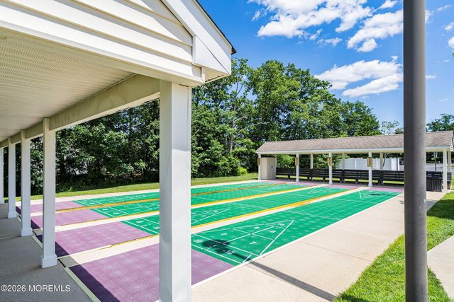 7 Ivy Hill Road, Lakewood, NJ 08701