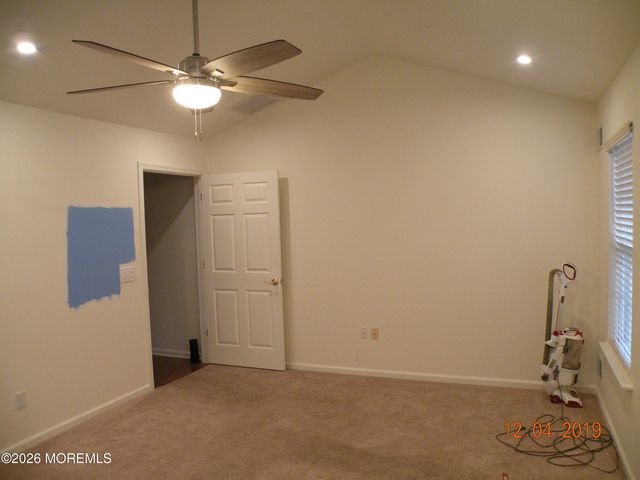 7 Ivy Hill Road, Lakewood, NJ 08701