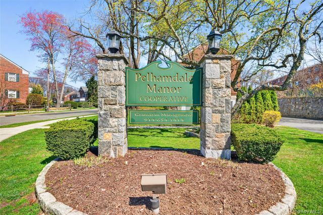 115 Robins Road 115, New Rochelle, NY 10801