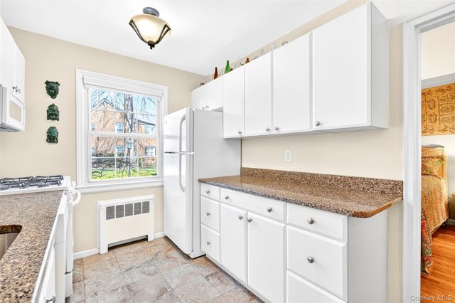 115 Robins Road 115, New Rochelle, NY 10801