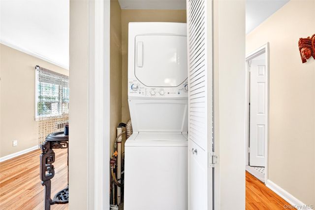 115 Robins Road 115, New Rochelle, NY 10801
