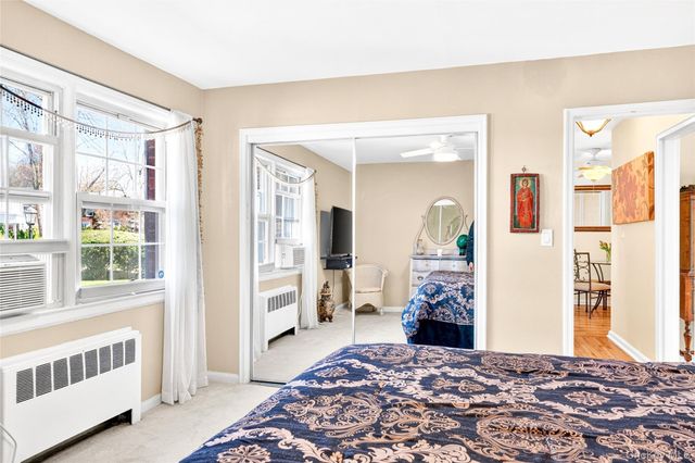 115 Robins Road 115, New Rochelle, NY 10801