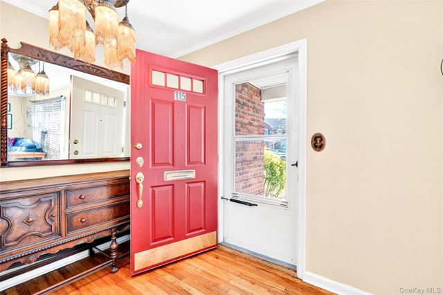 115 Robins Road 115, New Rochelle, NY 10801