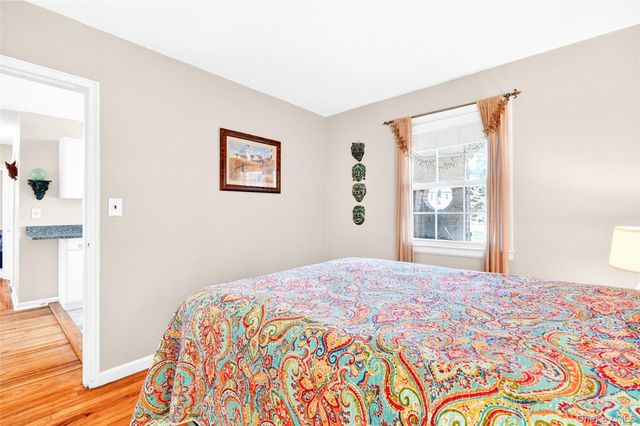 115 Robins Road 115, New Rochelle, NY 10801
