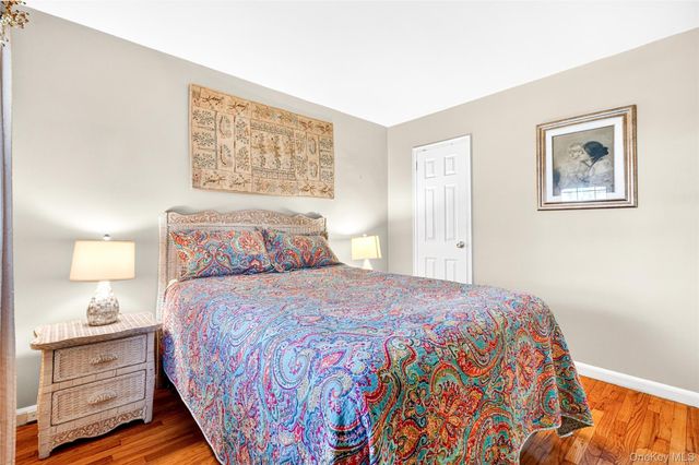 115 Robins Road 115, New Rochelle, NY 10801