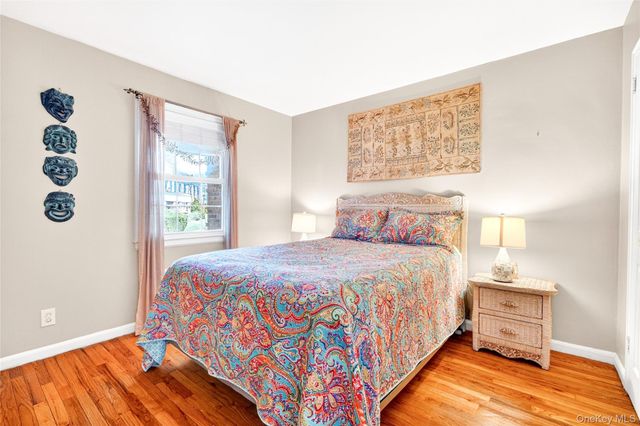 115 Robins Road 115, New Rochelle, NY 10801