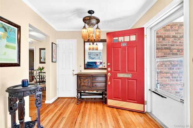 115 Robins Road 115, New Rochelle, NY 10801