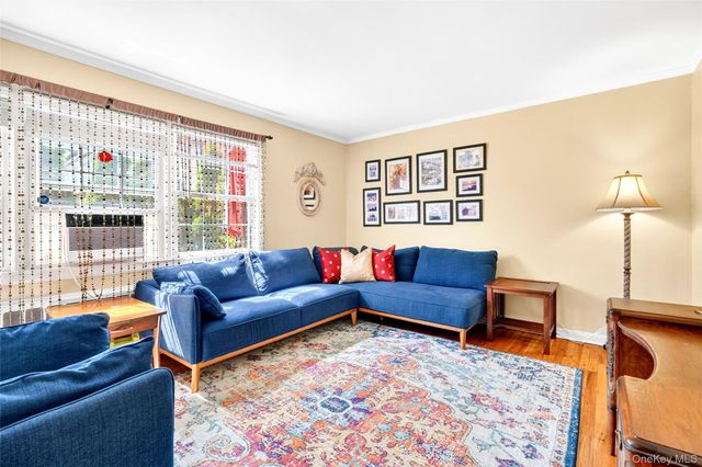 115 Robins Road 115, New Rochelle, NY 10801