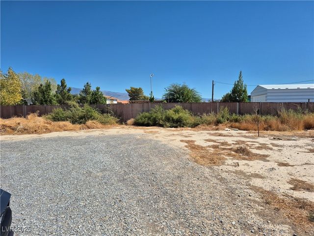 4651 East Navajo Boulevard, Pahrump, NV 89061