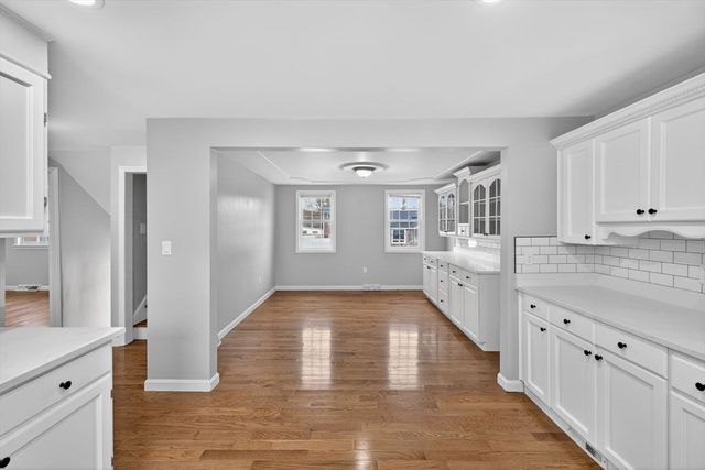 14 Cedarwood Rd, Billerica, MA 01821