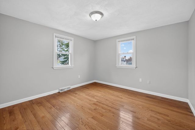 14 Cedarwood Rd, Billerica, MA 01821