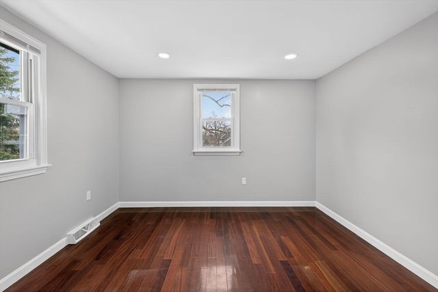 14 Cedarwood Rd, Billerica, MA 01821