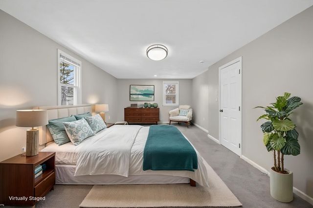 14 Cedarwood Rd, Billerica, MA 01821