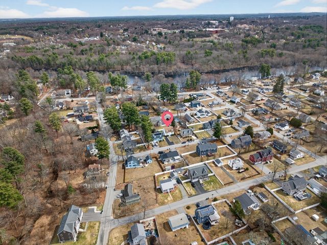 14 Cedarwood Rd, Billerica, MA 01821