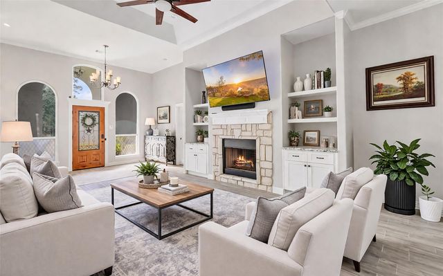 166 Road 6600, Dayton, TX 77535