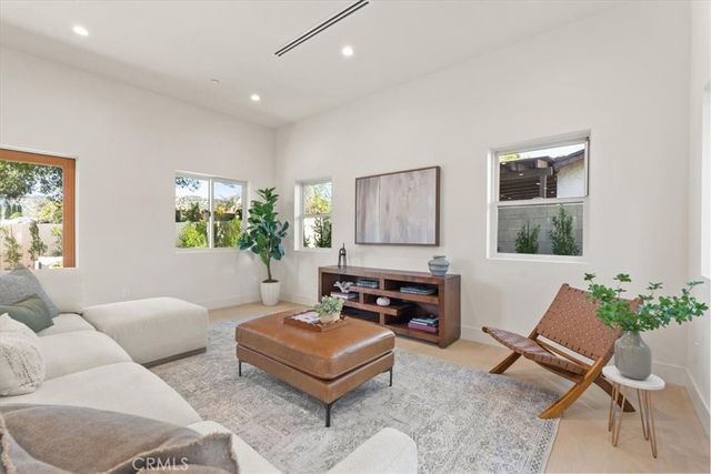 10505 Jordan, Chatsworth, CA 91311