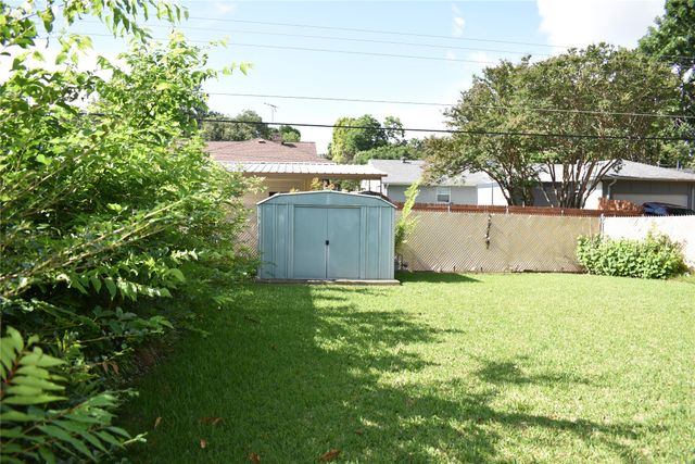 9944 Greenfield Drive, Dallas, TX 75238