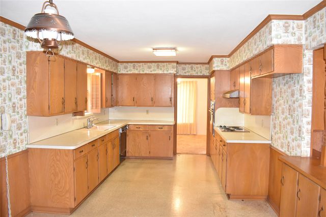 9944 Greenfield Drive, Dallas, TX 75238