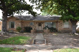9944 Greenfield Drive, Dallas, TX 75238