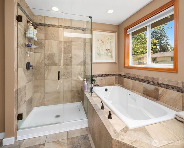 8504 199th Place SW, Edmonds, WA 98026