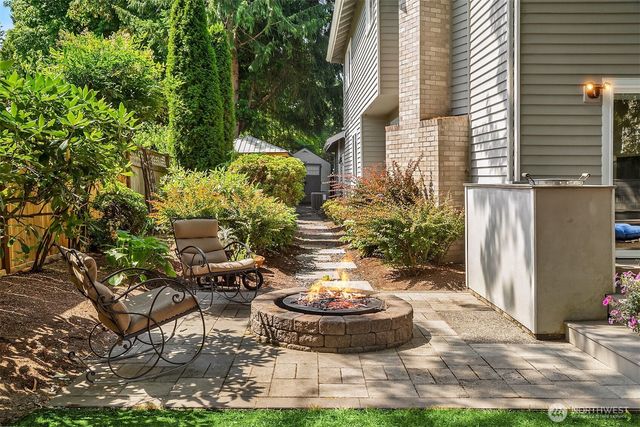 8504 199th Place SW, Edmonds, WA 98026