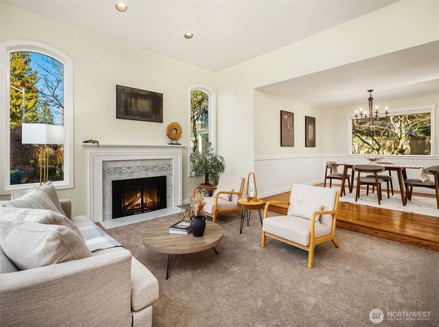 8504 199th Place SW, Edmonds, WA 98026