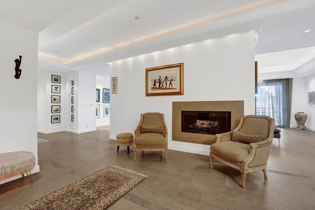 55 W DELAWARE Place 1120, Chicago, IL 60610