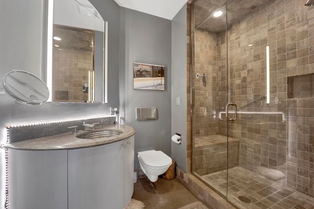 55 W DELAWARE Place 1120, Chicago, IL 60610