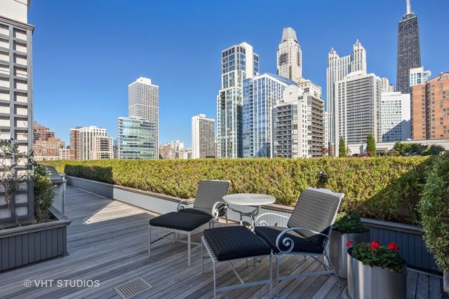 55 W DELAWARE Place 1120, Chicago, IL 60610