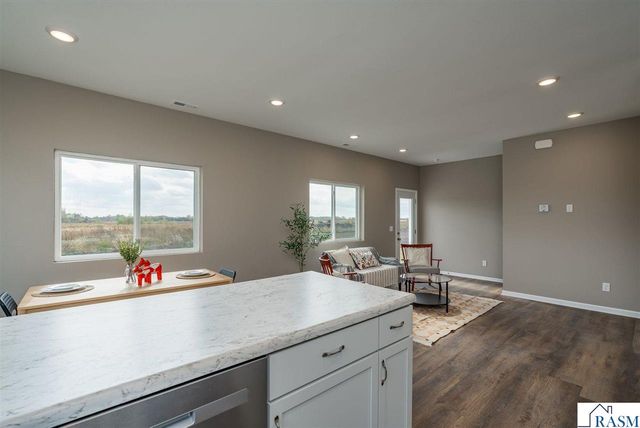 3105 Bassett Drive, Mankato, MN 56001