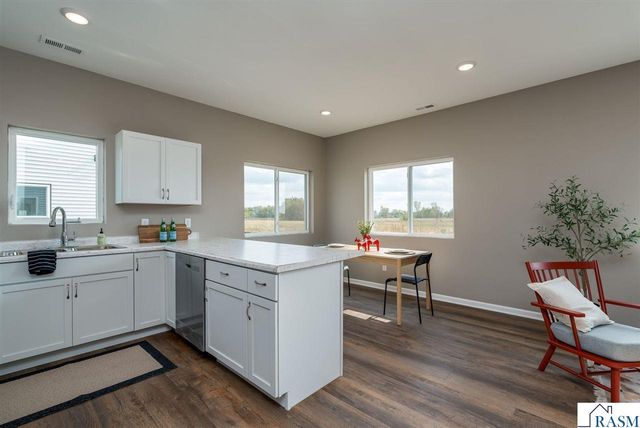 3105 Bassett Drive, Mankato, MN 56001