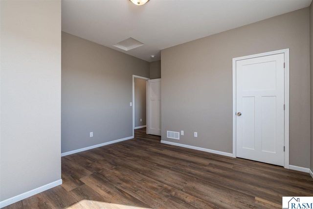 3105 Bassett Drive, Mankato, MN 56001