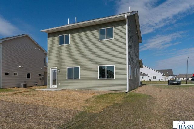 3105 Bassett Drive, Mankato, MN 56001