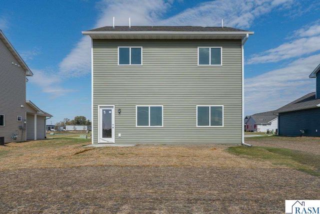 3105 Bassett Drive, Mankato, MN 56001