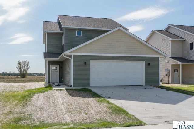 3105 Bassett Drive, Mankato, MN 56001
