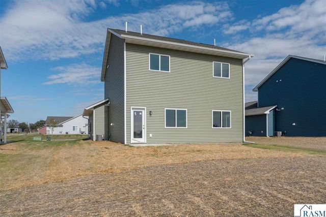 3105 Bassett Drive, Mankato, MN 56001