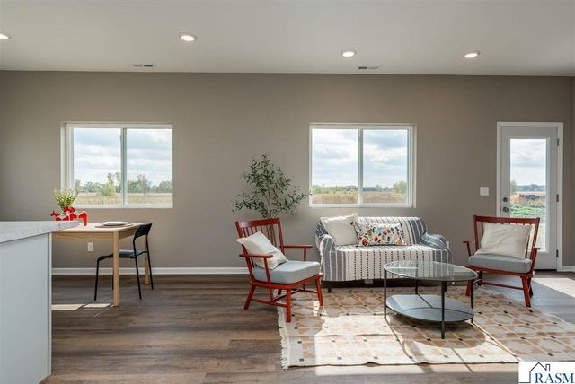 3105 Bassett Drive, Mankato, MN 56001